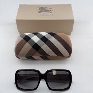 NIB Burberry B4076 3167/11 56-16 Sunglasses